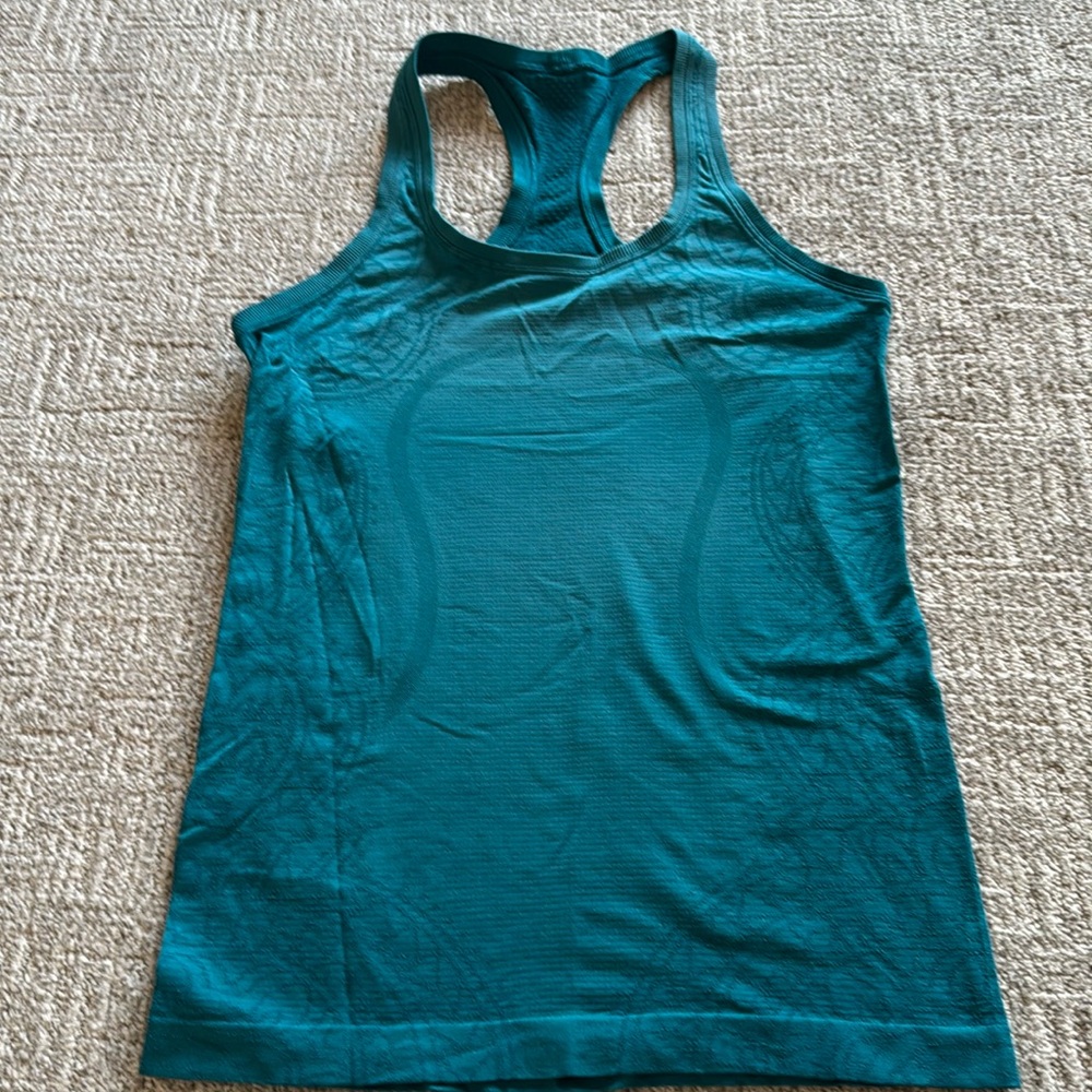 Lulu Lemon size 6 teal tank